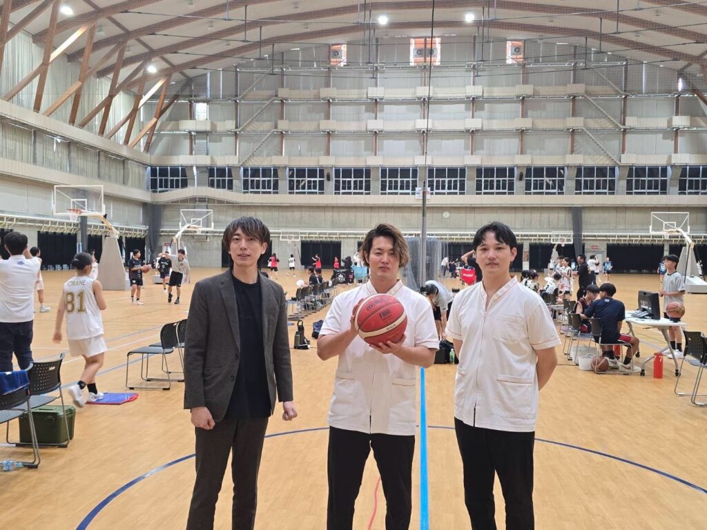 宮崎のバスケットボール大会「宮崎 S・S・CUP」に協賛し、ケアブースを出しました